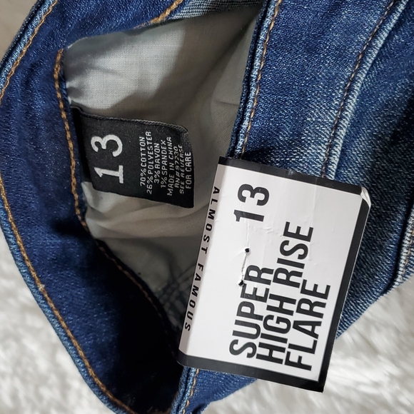 Almost Famous Highrise Flare - Picture 5 of 14